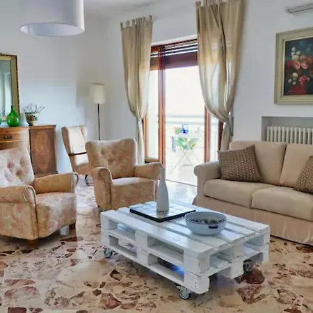 Casa Levante * Monopoli